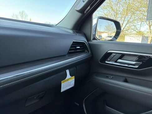 New 2026 Chevrolet Tahoe Premier w/ Sun And Tow Package AWD/4WD image 26