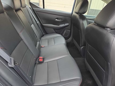 Used 2024 Nissan Sentra SR w/ SR Premium Package FWD image 10