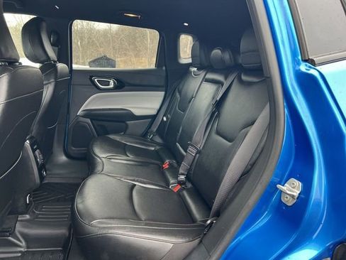 Used 2024 Jeep Compass Limited image 17