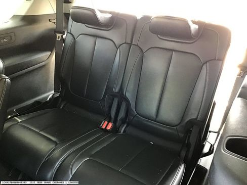 Used 2022 Jeep Grand Cherokee L Limited RWD image 10