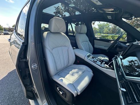 New 2026 BMW X5 xDrive40i w/ M Sport Package AWD/4WD image 24