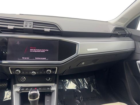 Used 2022 Audi Q3 2.0T Premium w/ Convenience Package image 55