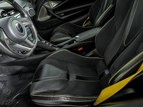 Used 2018 McLaren 720S Performance RWD image 24