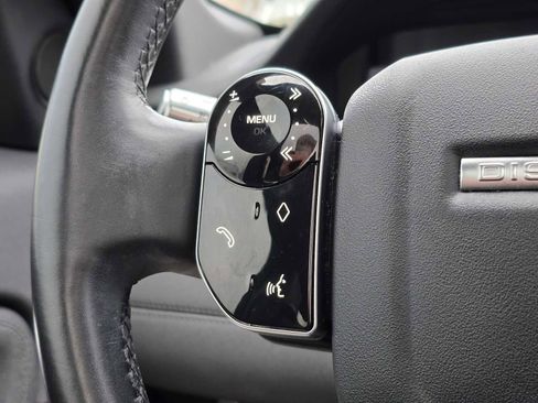 Used 2020 Land Rover Discovery Sport SE image 31