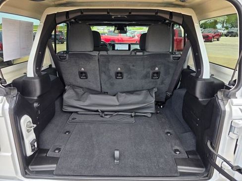 Certified 2025 Jeep Wrangler Unlimited Sahara AWD/4WD image 10