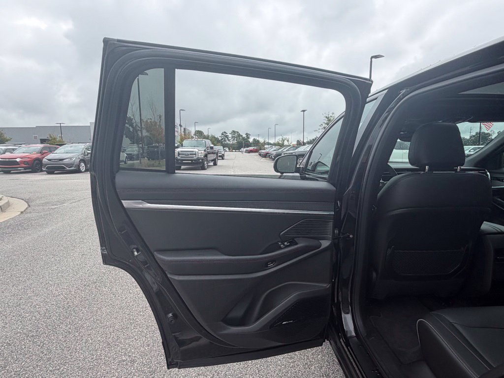 Used 2025 Jeep Wagoneer S Limited AWD/4WD image 57