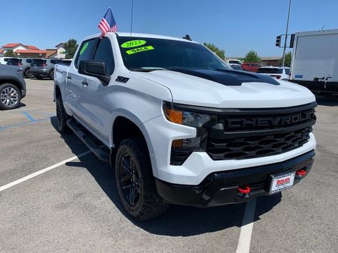 Used 2023 Chevrolet Silverado 1500 Custom Trail Boss w/ LPO, Dark Essentials Package AWD/4WD image 4