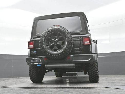 Used 2023 Jeep Wrangler Unlimited AWD/4WD image 30