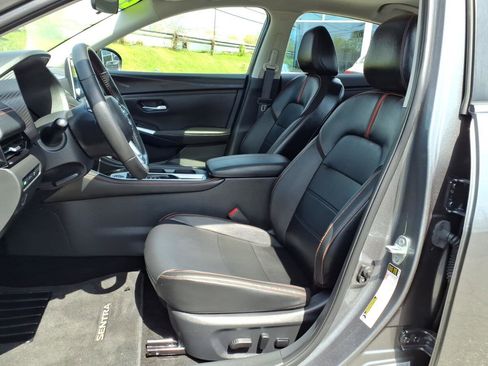 Used 2023 Nissan Sentra SR w/ SR Premium Package FWD image 19