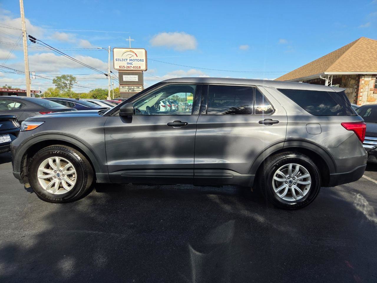 Used 2021 Ford Explorer 2WD image 3