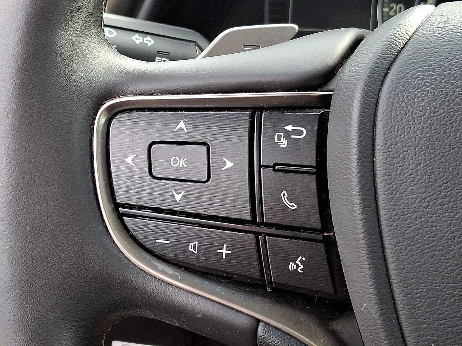 Used 2020 Lexus ES 350 w/ Premium Package FWD image 19