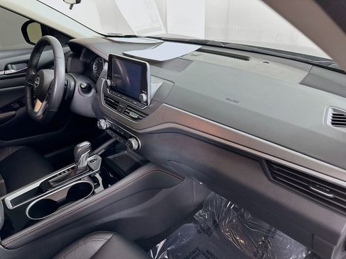 Certified 2024 Nissan Altima 2.5 SR FWD image 35