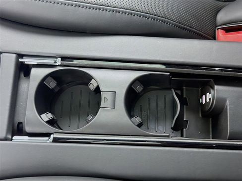 Used 2023 Porsche Panamera 4S image 20