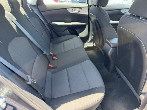 Used 2023 Kia Forte LXS FWD image 17