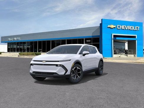 New 2026 Chevrolet Equinox EV LT w/ Comfort Package image 8