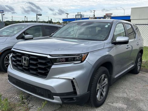 Used 2024 Honda Pilot EX-L image 2