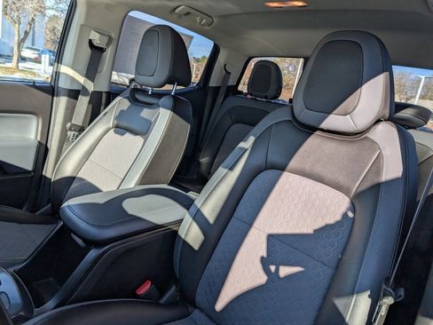 Used 2017 Chevrolet Colorado Z71 image 17