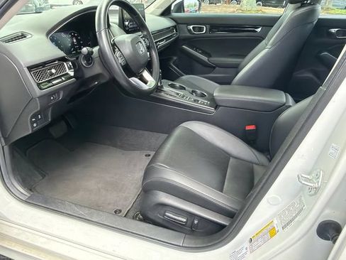 Used 2024 Honda Civic Touring image 9