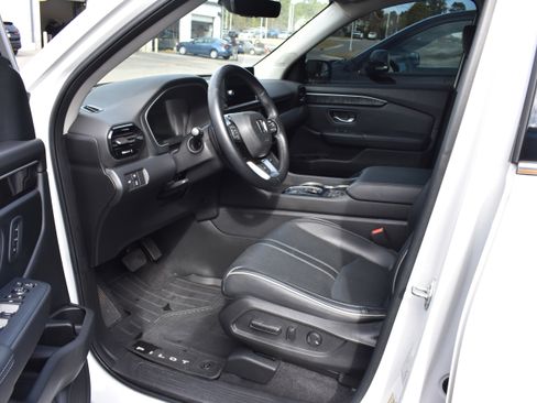 Certified 2023 Honda Pilot Elite image 12