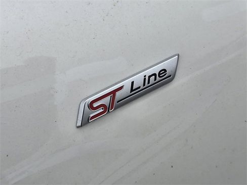 New 2025 Ford Escape ST-Line w/ Tech Pack #1 image 9