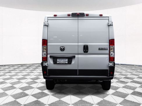 Used 2025 RAM ProMaster 2500 FWD image 10