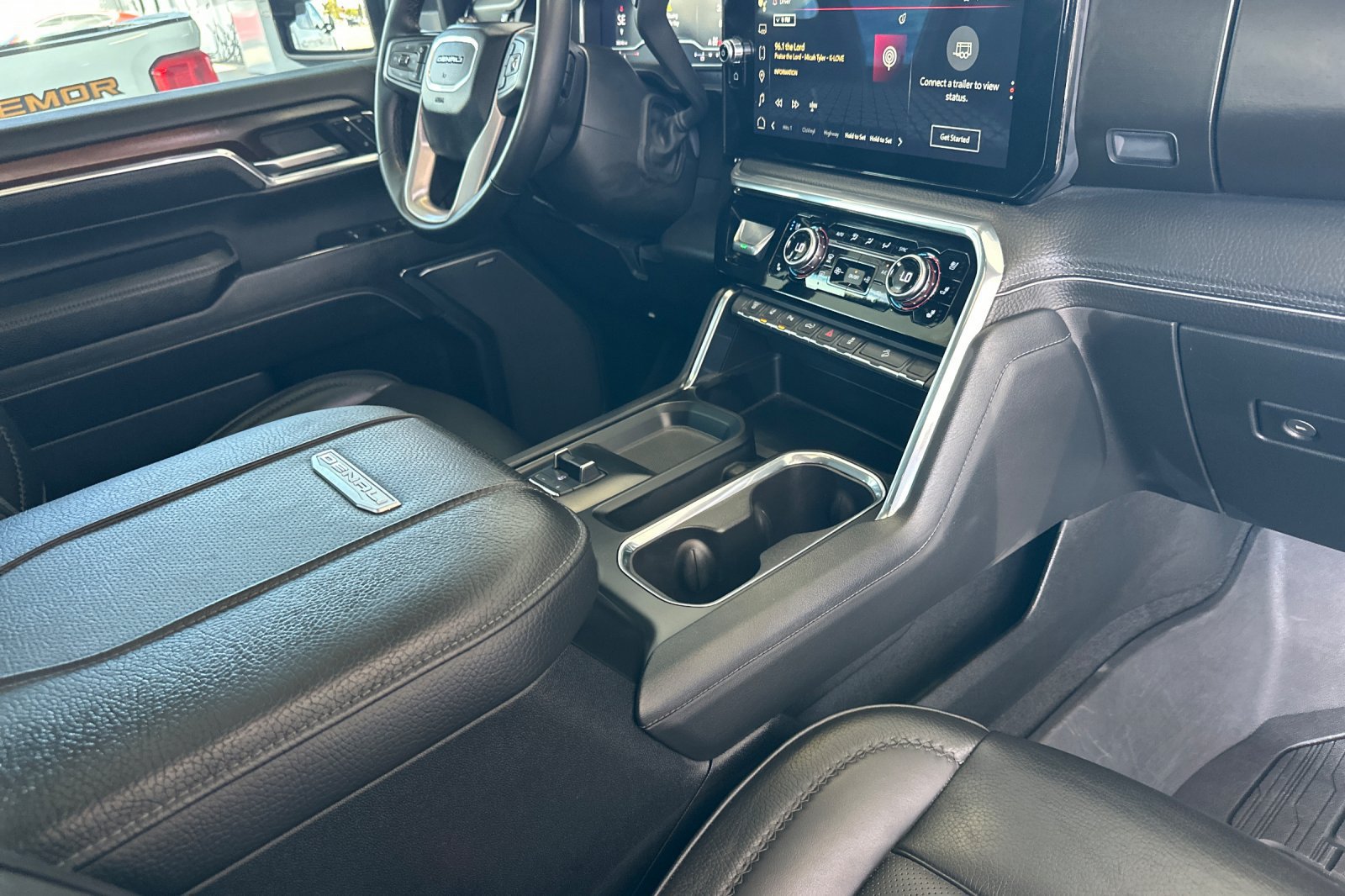 Used 2024 GMC Sierra 3500 Denali w/ Denali Reserve Package AWD/4WD image 14