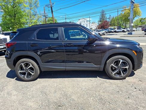 Used 2023 Chevrolet TrailBlazer RS w/ Convenience Package AWD/4WD image 9
