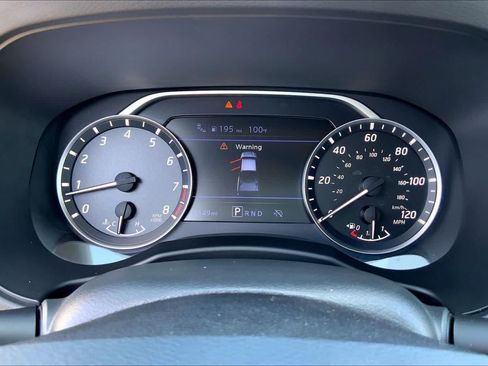 Used 2025 Nissan Frontier SV RWD image 23