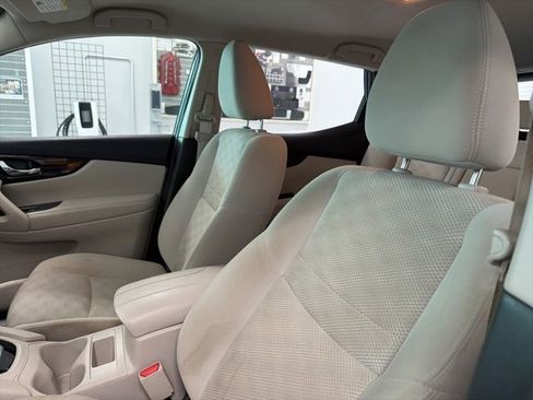 Used 2019 Nissan Rogue Sport SV AWD/4WD image 15