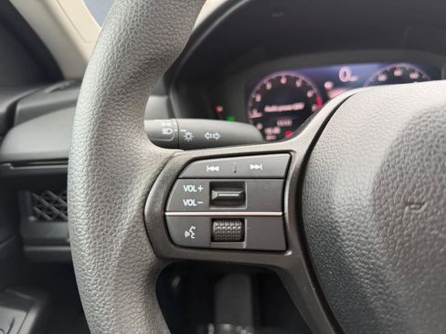 Used 2023 Honda Accord LX image 13