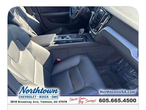 Used 2020 Volvo S60 T6 Momentum image 20