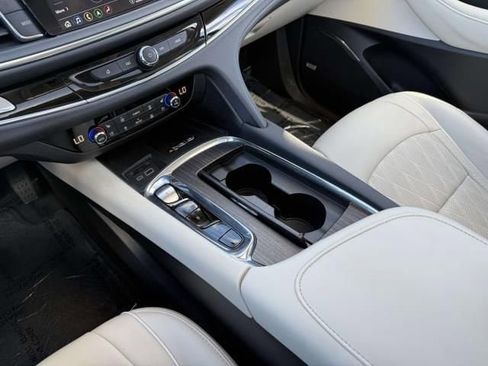 Used 2023 Buick Enclave Avenir w/ Avenir Technology Package AWD/4WD image 35