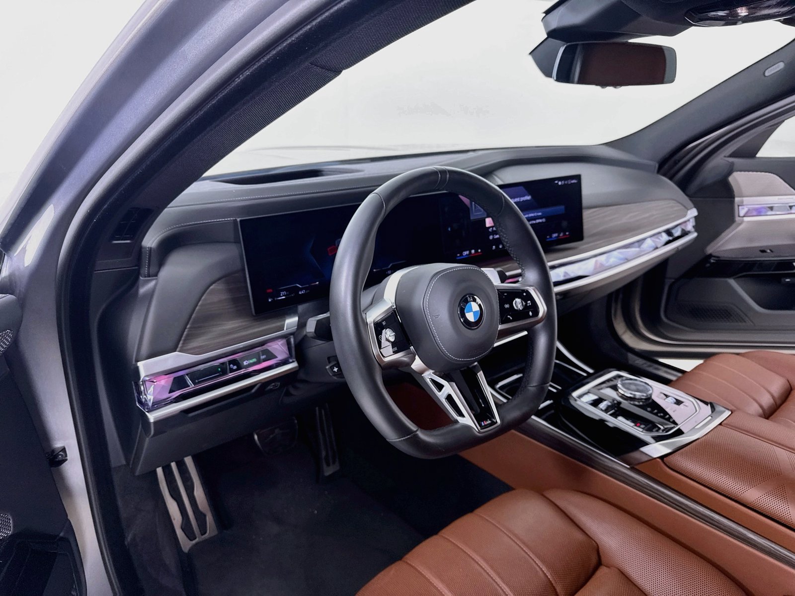 Used 2023 BMW 760i xDrive AWD/4WD image 10