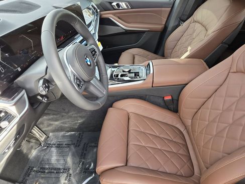 New 2026 BMW X5 xDrive40i w/ M Sport Package image 14