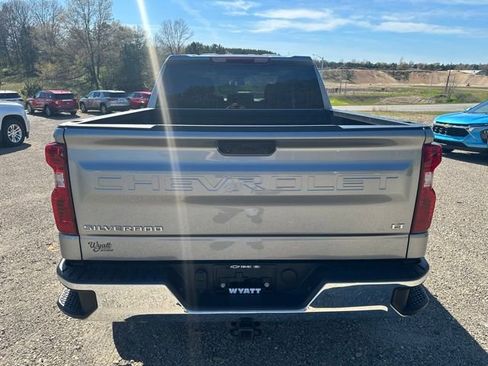 Used 2023 Chevrolet Silverado 1500 LT AWD/4WD image 4