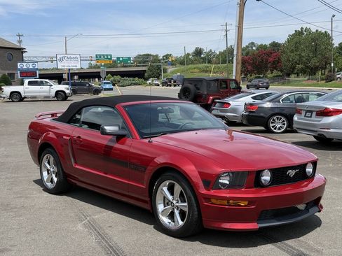 Used 2008 Ford Mustang GT Premium RWD image 2