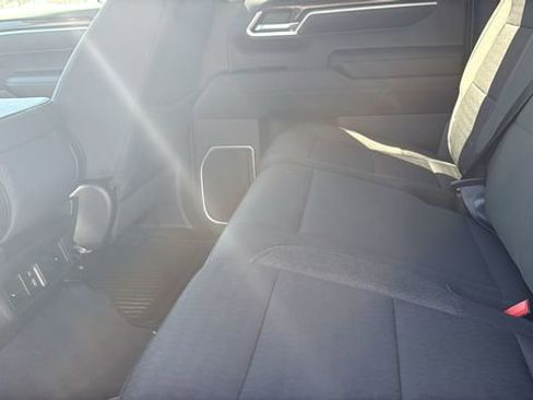 Used 2022 Chevrolet Silverado 1500 LT AWD/4WD image 27