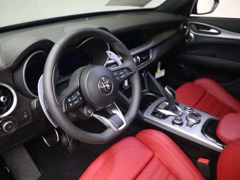 New 2026 Alfa Romeo Stelvio Sprint AWD/4WD image 22