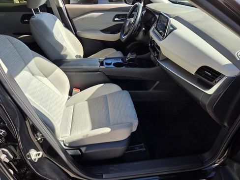 Used 2023 Nissan Rogue SV image 15