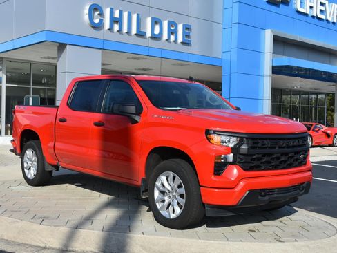 Certified 2024 Chevrolet Silverado 1500 Custom image 1