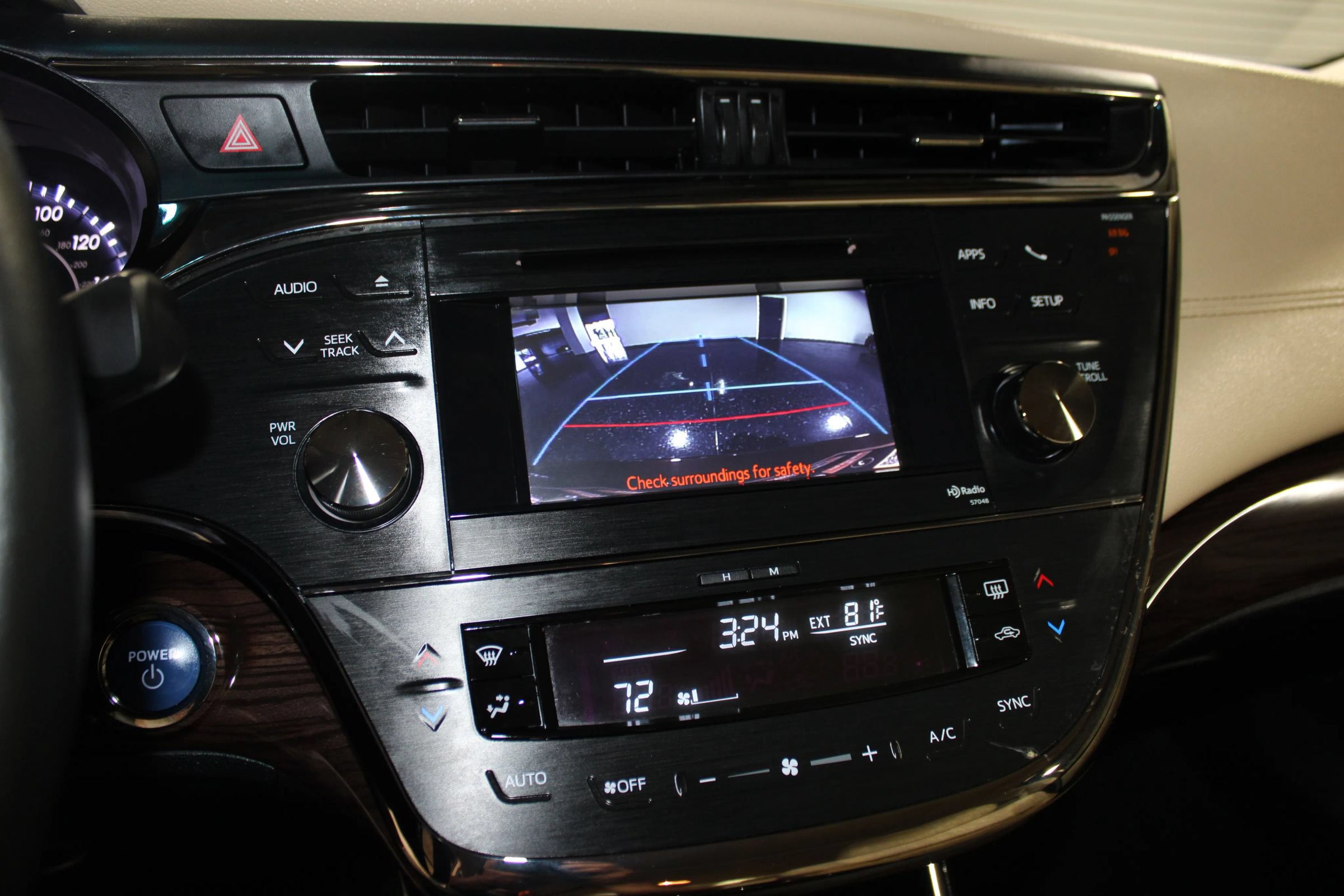 Used 2014 Toyota Avalon XLE Touring FWD image 15