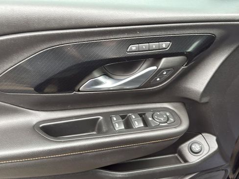 Used 2022 GMC Terrain AT4 w/ Tech Package image 10