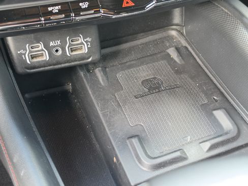 Used 2023 Dodge Durango R/T RWD image 32
