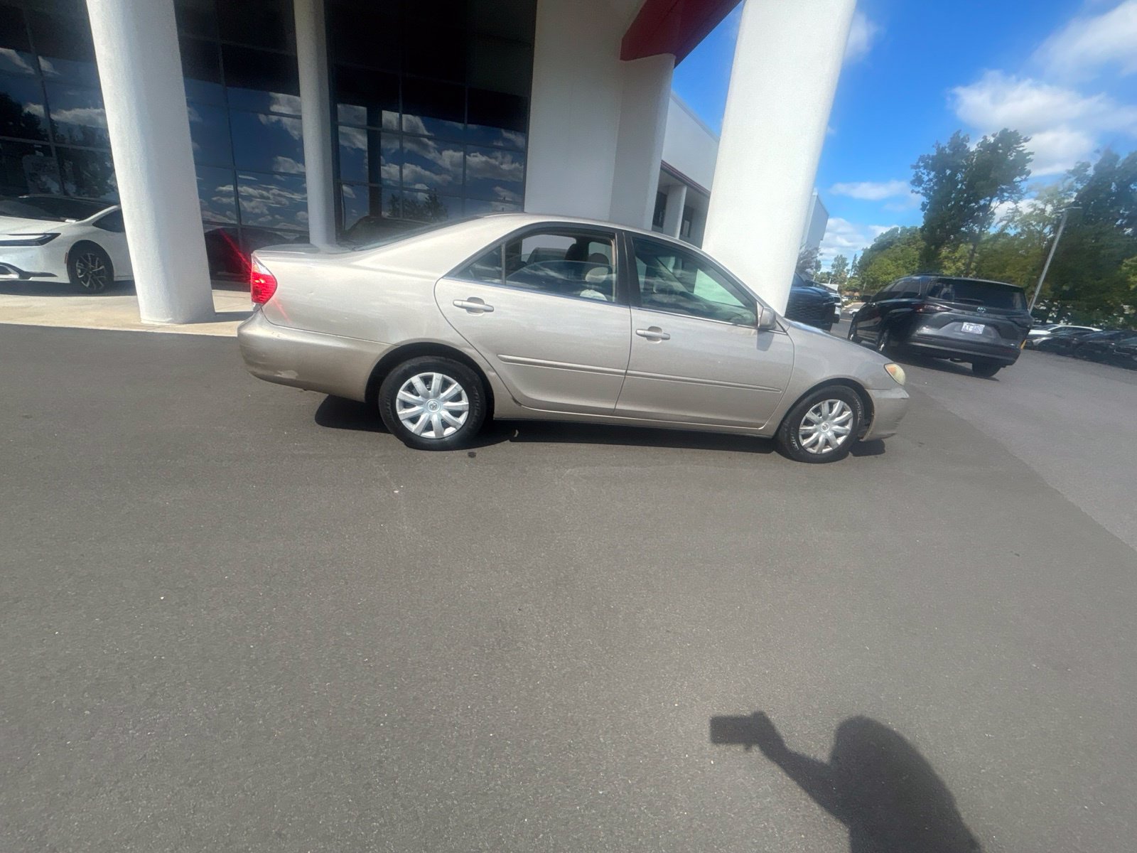 Used 2006 Toyota Camry LE FWD image 9