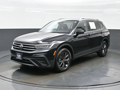 Used 2022 Volkswagen Tiguan SE AWD/4WD image 2