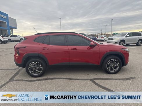 New 2026 Chevrolet Trax LT w/ Driver Confidence Package image 9