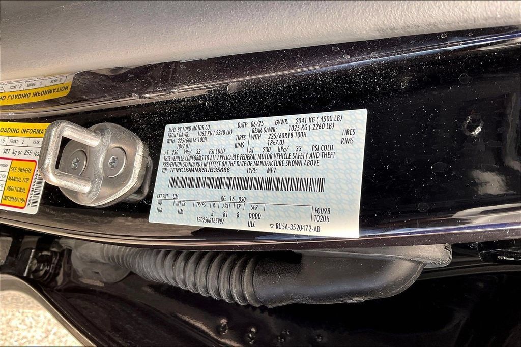 Used 2025 Ford Escape ST-Line AWD/4WD image 22