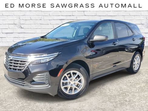 Used 2023 Chevrolet Equinox LS w/ LS Convenience Package FWD image 1