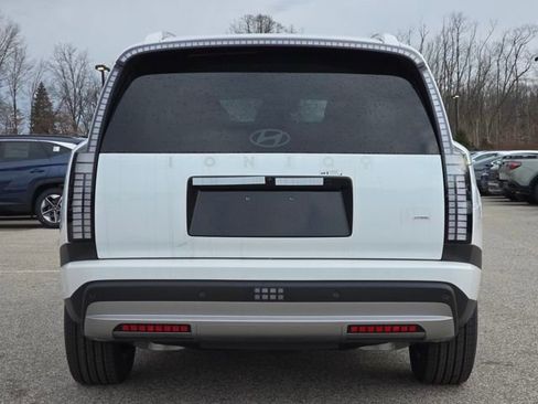 New 2026 Hyundai Ioniq 9 SE image 16