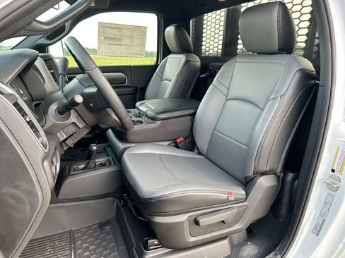 New 2024 RAM 5500 Tradesman image 15